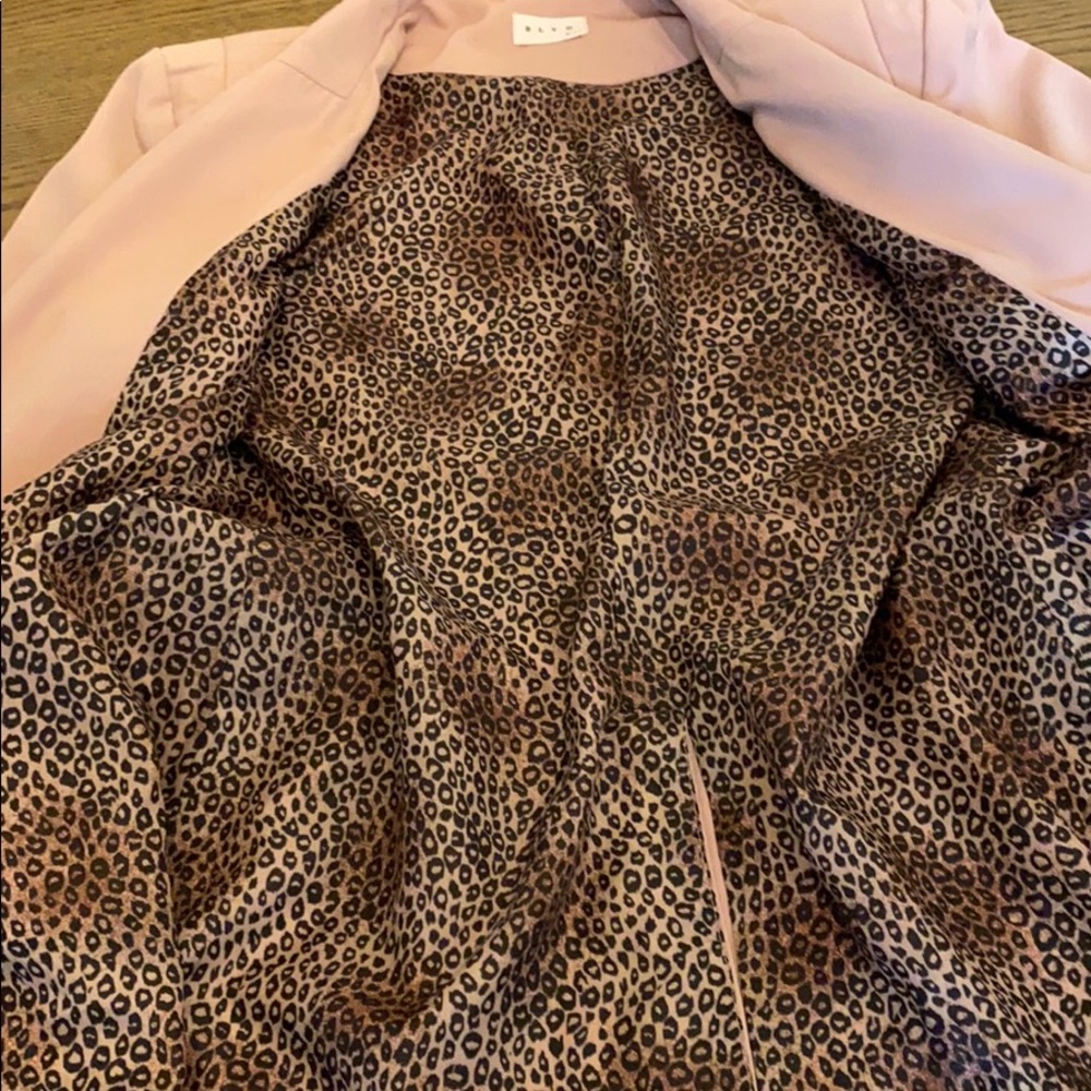 Pink blazer - Picture 2 of 3
